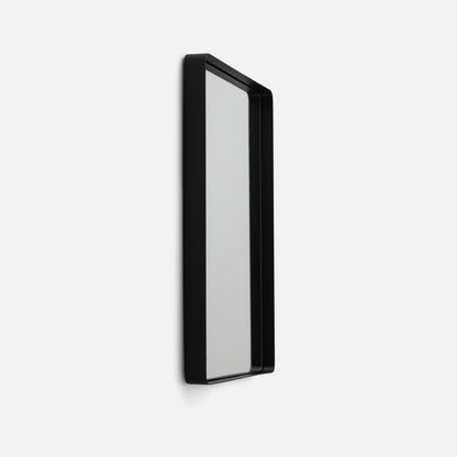 Leo Mirror