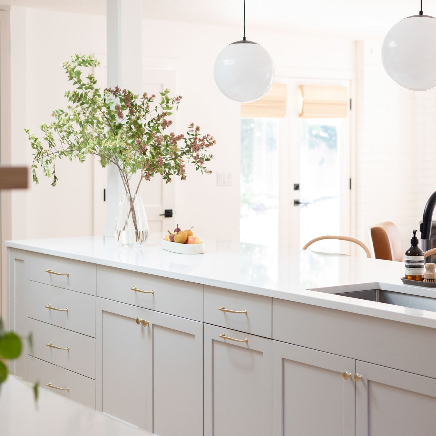 somerset-pull::natural brass::hover